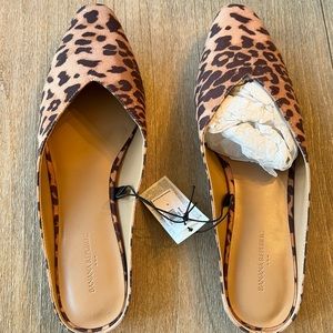 Banana Republic mule slide, animal print, size 9. Never worn